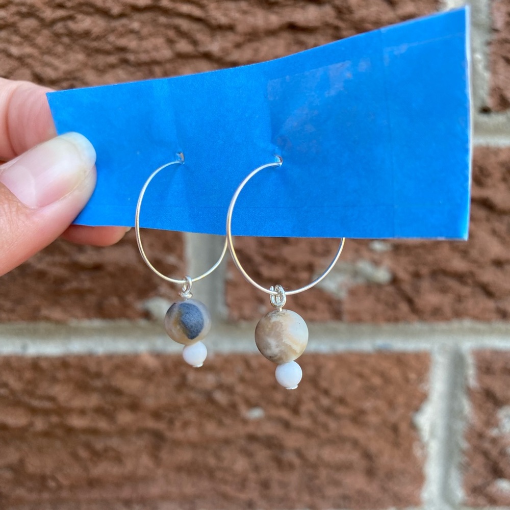 ✨Handmade🌞 Matte Amazonite & Howlite 🧨 Hoop Earrings - Picture 3 of 10